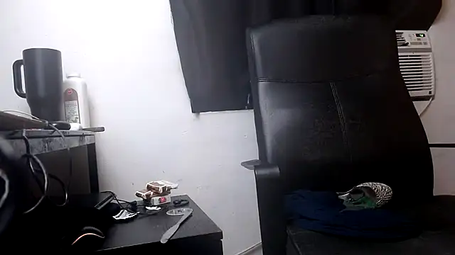 leanjamesdean: διαδικτυακό σόου στην κάμερα