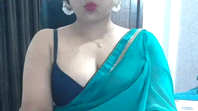 SimmiQueen_77's Live XXX Chat