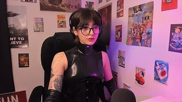 Show modela damnedmarie_ na web-kameri