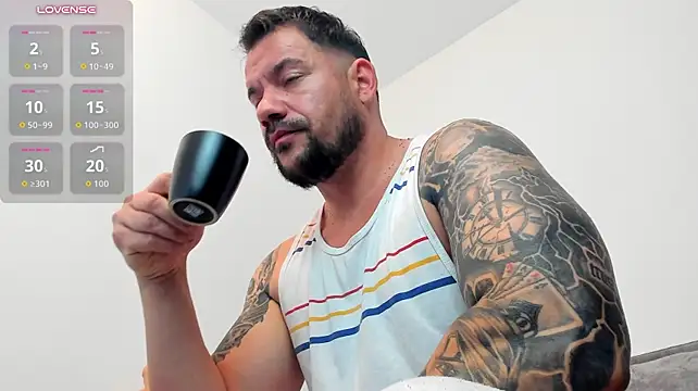 عرض كام musclemonster31
