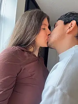 AmelieLaurent_ Show in webcam