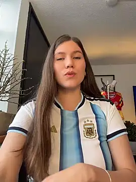 AmelieLaurent_ Show in webcam