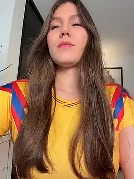 AmelieLaurent_ Show in webcam