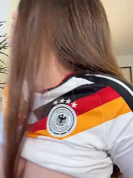 AmelieLaurent_ – Kamerová šou