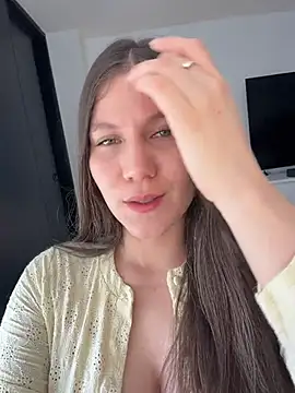 הופעת וובקאם של AmelieLaurent_