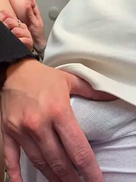 عرض كام AmelieLaurent_