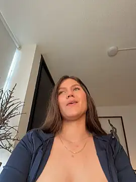 הופעת וובקאם של AmelieLaurent_
