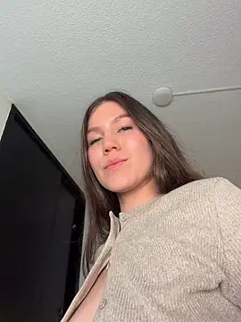 הופעת וובקאם של AmelieLaurent_