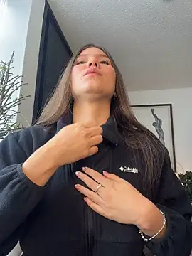 AmelieLaurent_ Adlı Modelin Web Kamerası Şovu