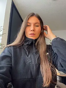 AmelieLaurent_ – Kamerová šou
