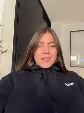 AmelieLaurent_ Show in webcam