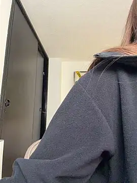 AmelieLaurent_ Adlı Modelin Web Kamerası Şovu