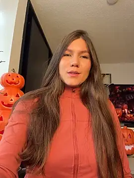 AmelieLaurent_ Show in webcam