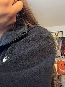 AmelieLaurent_ Show in webcam
