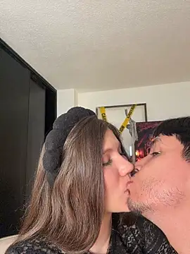 AmelieLaurent_ Show in webcam