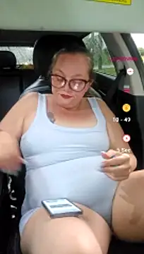 funluvinmama Live XXX-Chat