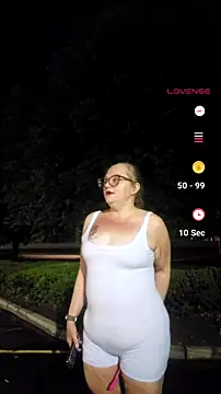 funluvinmama Show in webcam