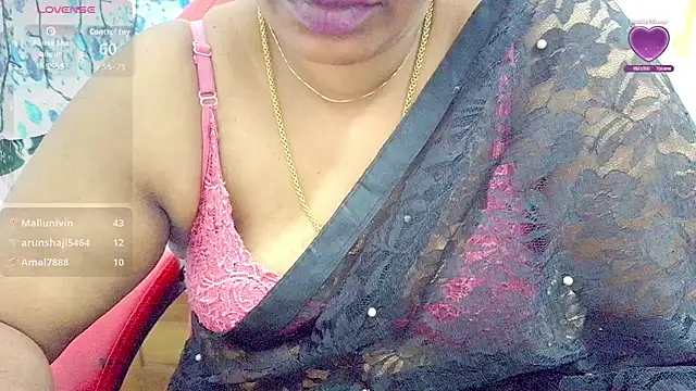 MALLUIVANIYA_COUPLE's Webcam Show
