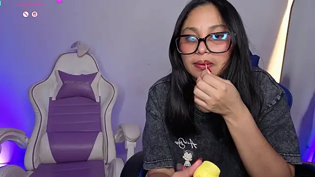Cuteprincess21's Webcam Show