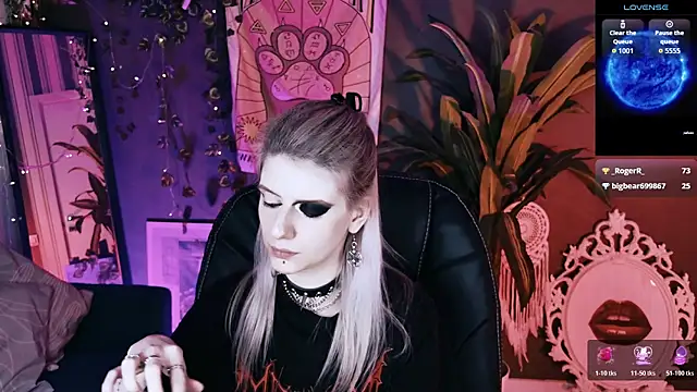 Noah_ElmerX Chat XXX in diretta