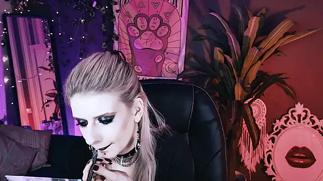 Noah_ElmerX Chat XXX in diretta