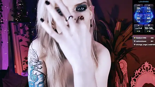 Noah_ElmerX Chat XXX in diretta
