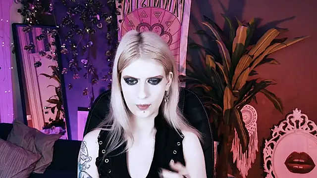 Noah_ElmerX Chat XXX in diretta