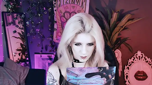 Noah_ElmerX Chat XXX in diretta