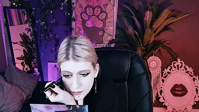 Noah_ElmerX Chat XXX in diretta