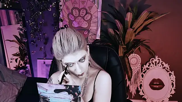 Noah_ElmerX Chat XXX in diretta