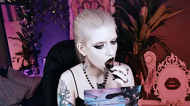 Noah_ElmerX's Live XXX Chat