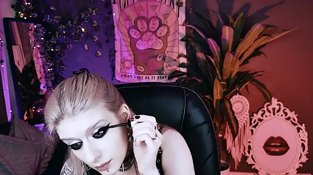 Noah_ElmerX Chat XXX in diretta