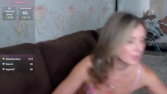 Ninochka87's Live XXX Chat