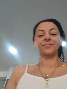 Chat XXX en directo de bruneta_sexy23