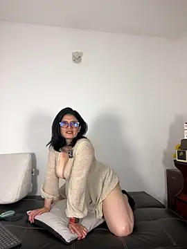 adriana71 live XXX chat