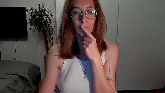 DesireMore90 Adlı Modelin Canlı XXX Sohbeti
