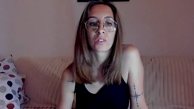 Chatroom XXX en direct de DesireMore90