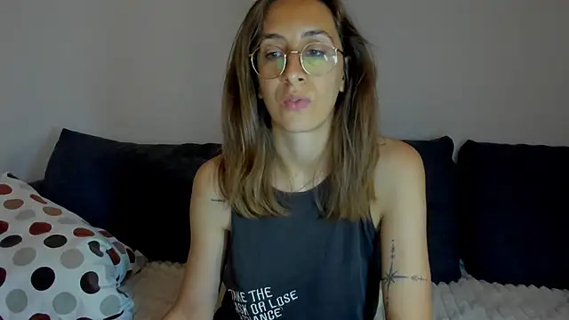 DesireMore90 Webcam show