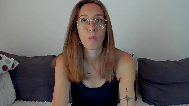 DesireMore90's Live XXX Chat