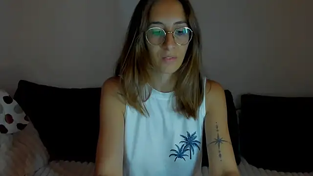 DesireMore90n Live XXX chat