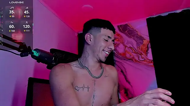 IanValencia_ Шоу с уебкамера