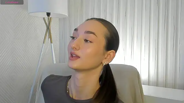 Kelly_Powell 现场XXX聊天