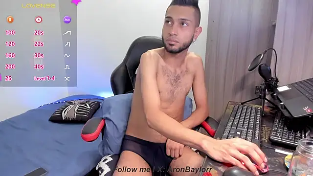 Aron_Baylor Webcamshow