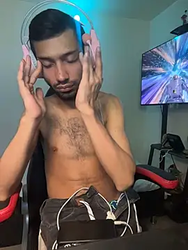Show modela Aron_Baylor na web-kameri