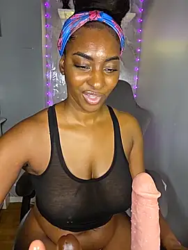 ddlynn Show in webcam