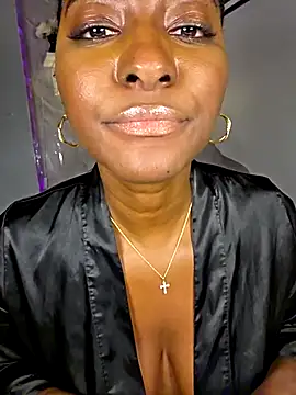 ddlynn Show in webcam