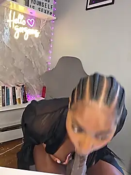 ddlynn webkamerás műsora