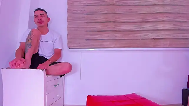 enjoy_hotparty's Webcam Show