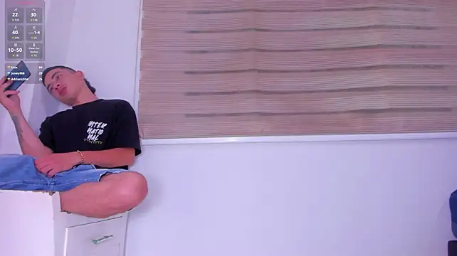 enjoy_hotparty Show in webcam