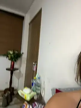 Chat +18 de Bruja_lu ao vivo